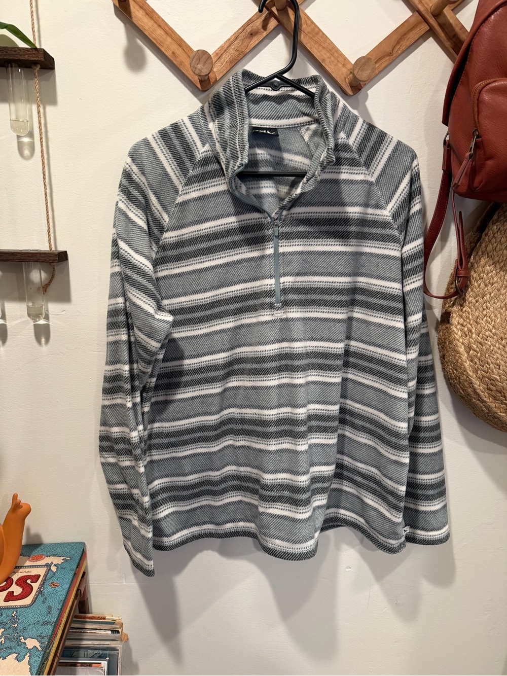 Women’s Eddie Bauer Gray and White Striped Half-Zip Sweater XL